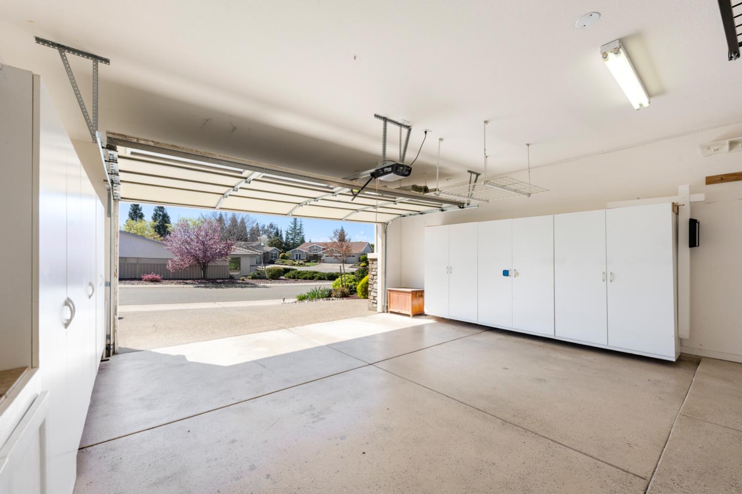 2582 Kingfisher Lane