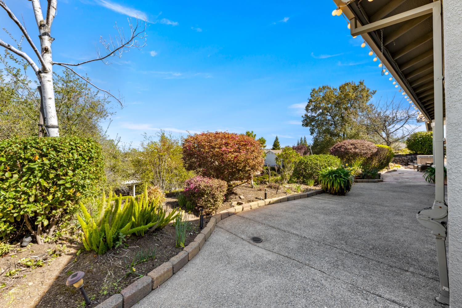 2582 Kingfisher Lane