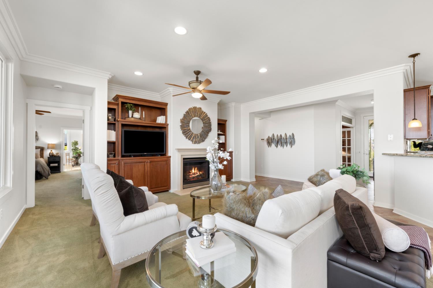 2582 Kingfisher Lane