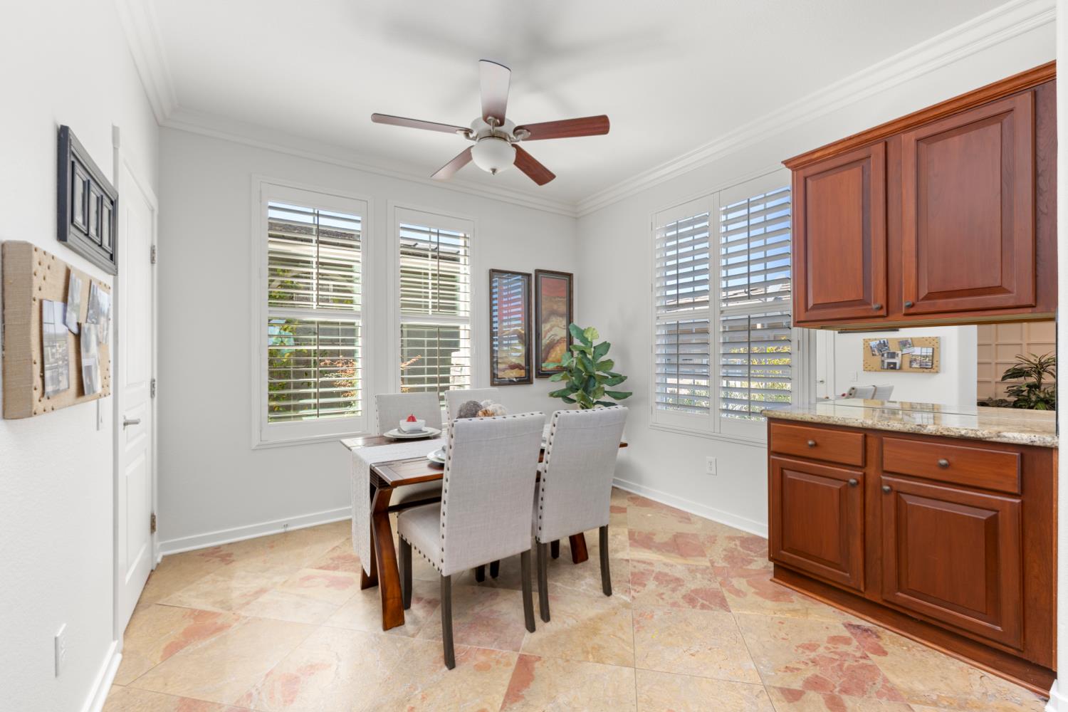 2582 Kingfisher Lane