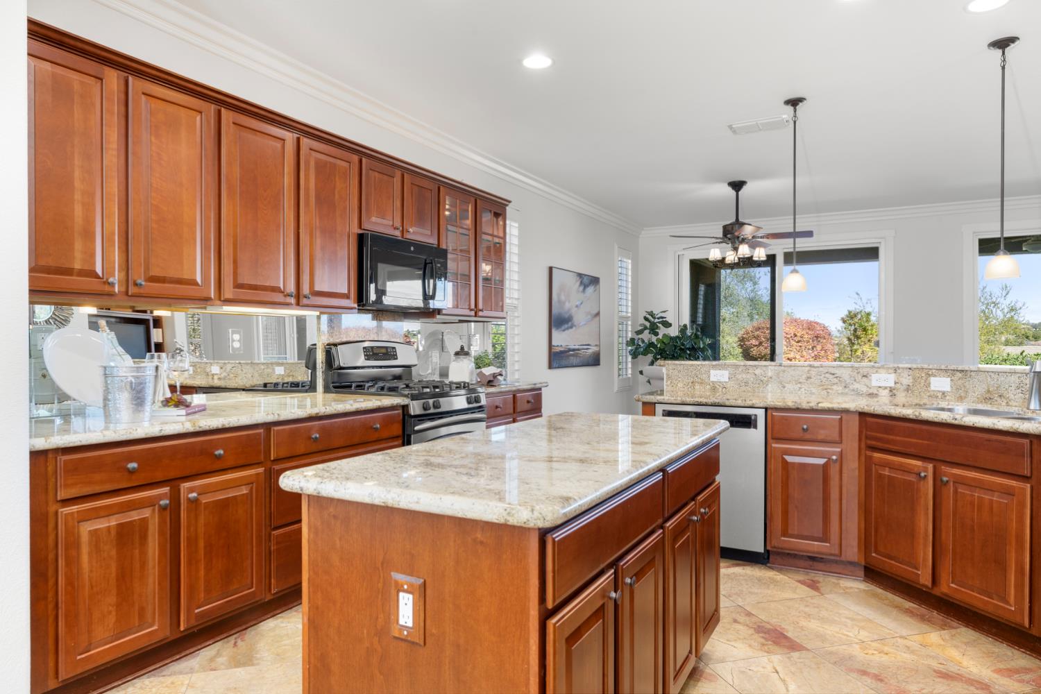 2582 Kingfisher Lane