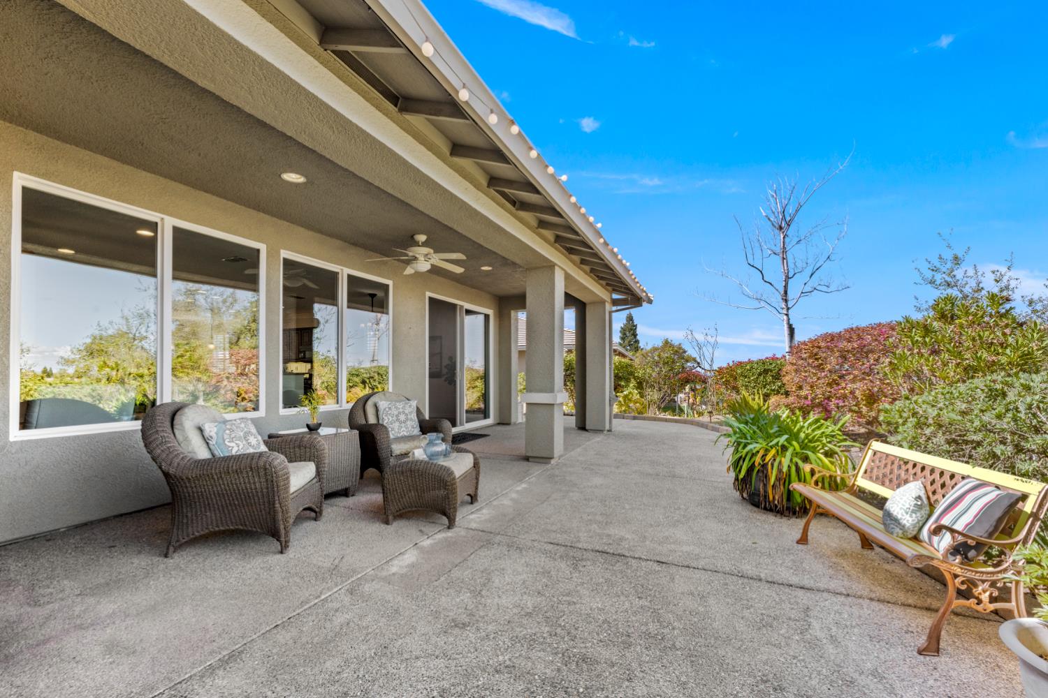 2582 Kingfisher Lane