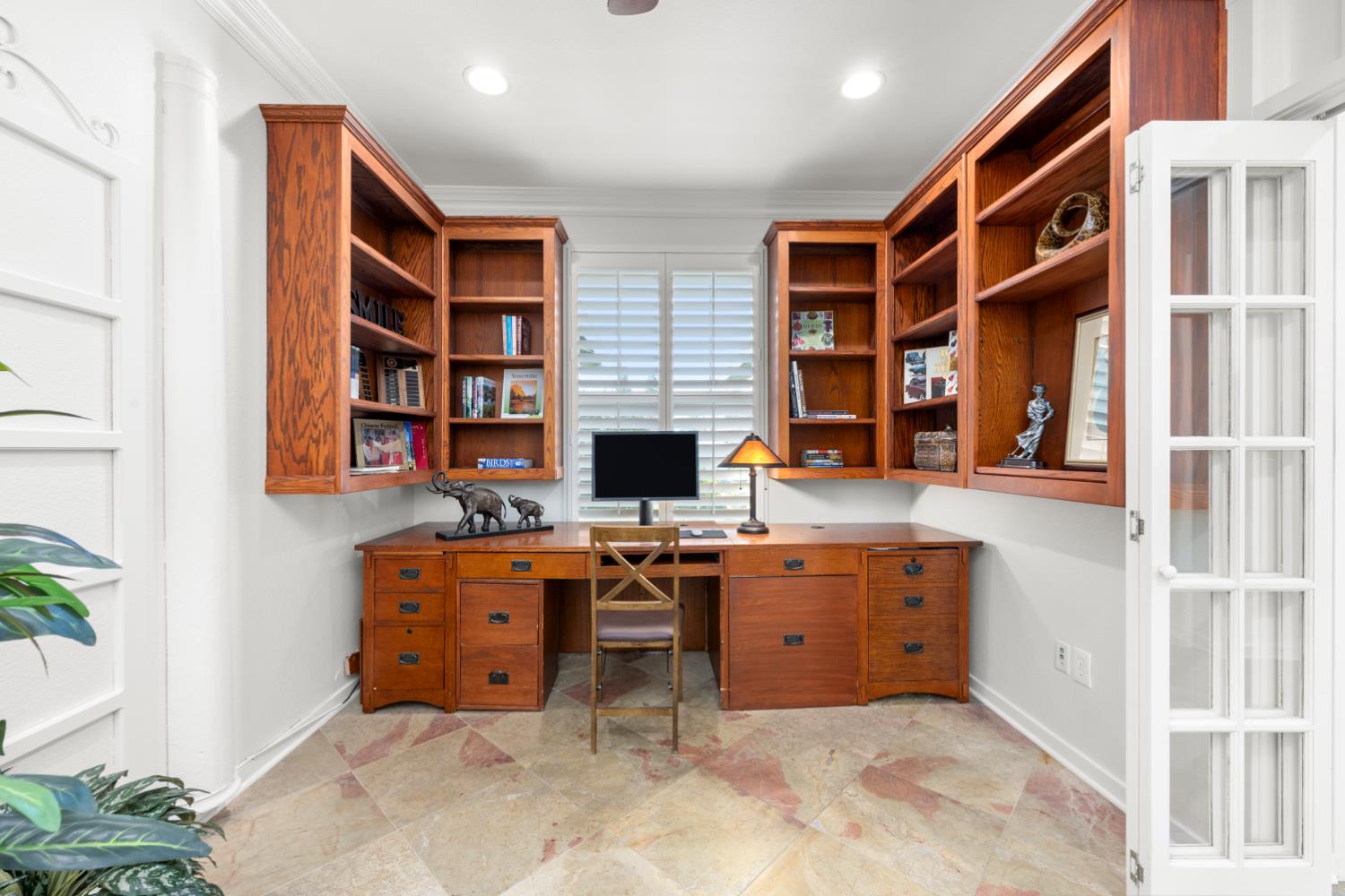 2582 Kingfisher Lane