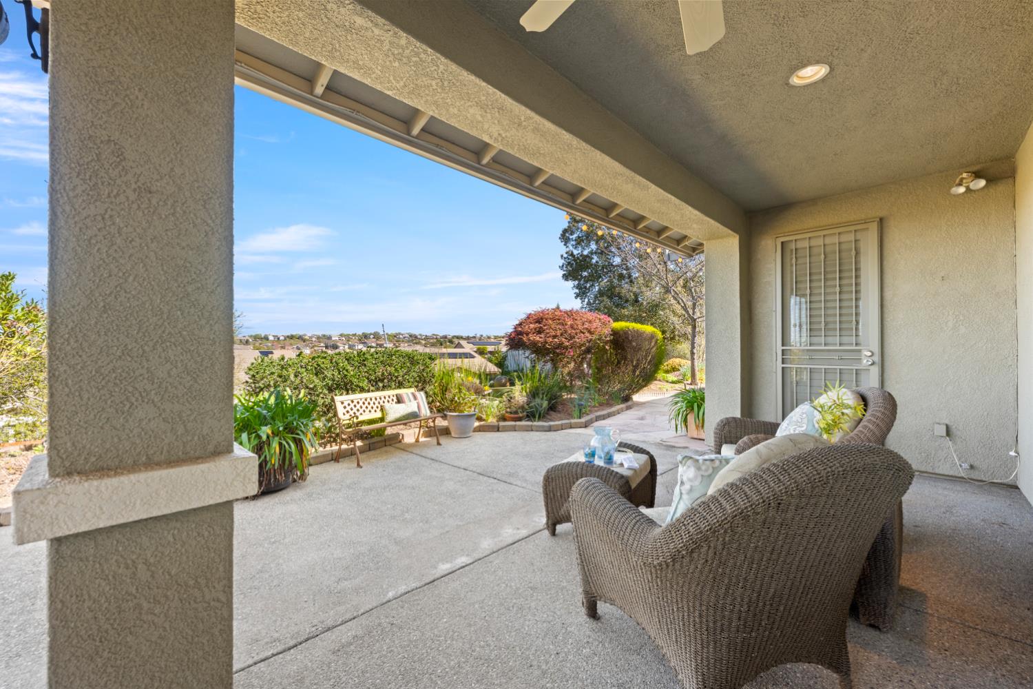 2582 Kingfisher Lane
