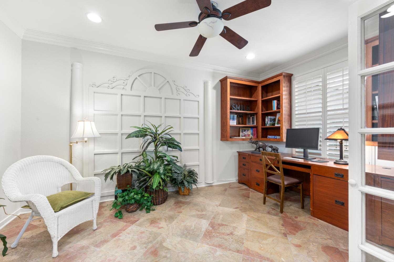 2582 Kingfisher Lane