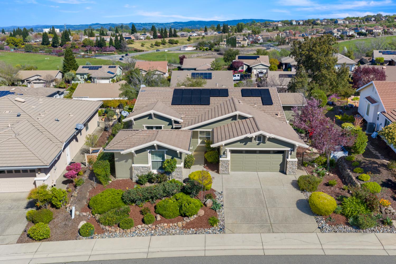 2582 Kingfisher Lane