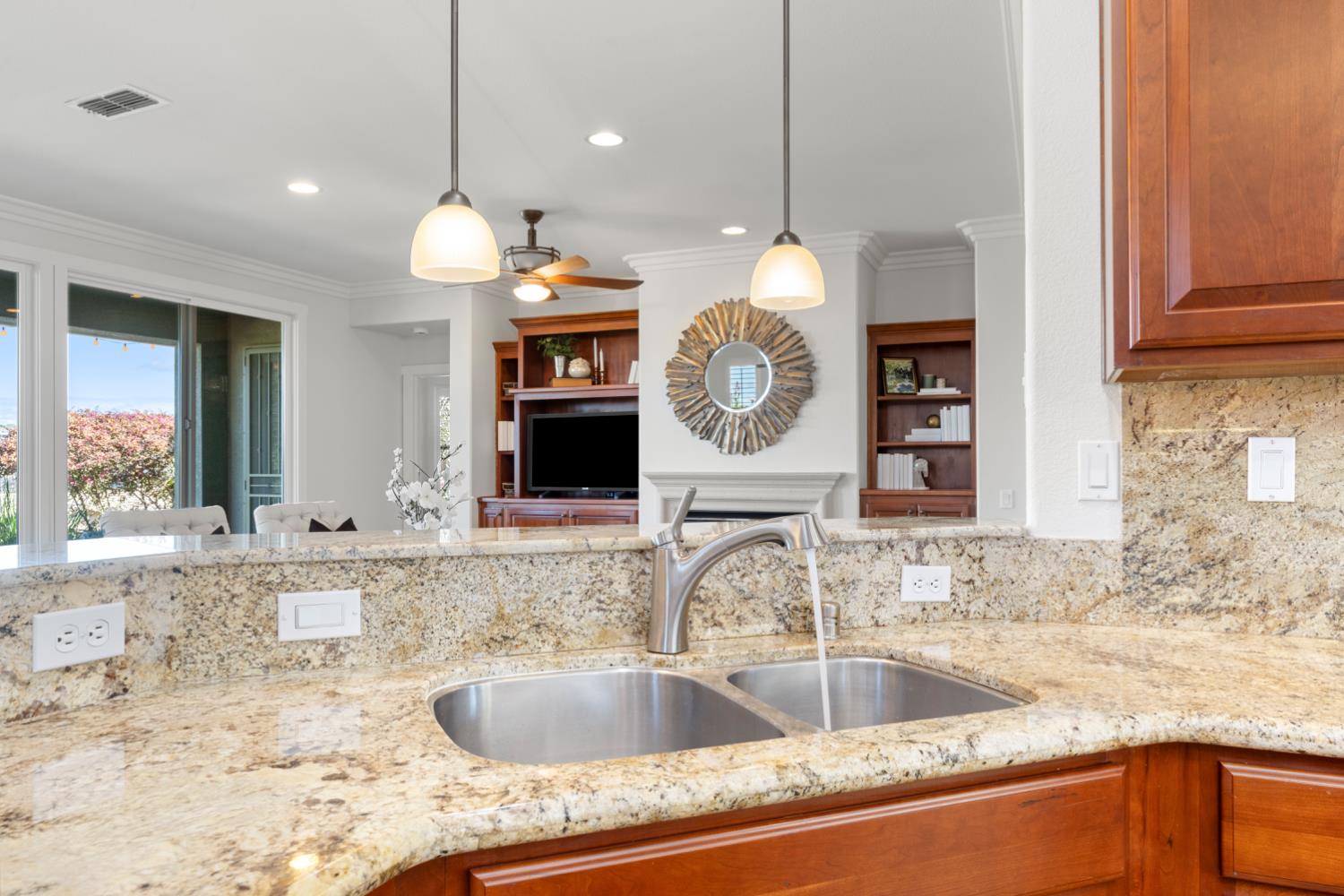 2582 Kingfisher Lane