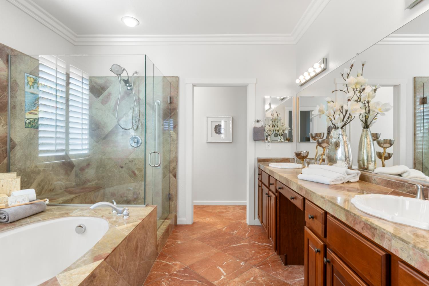 2582 Kingfisher Lane