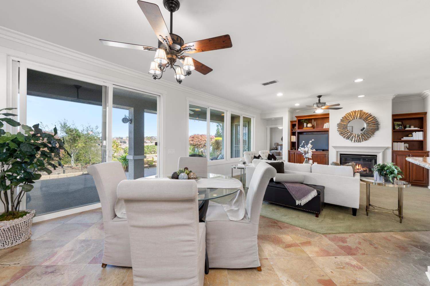 2582 Kingfisher Lane