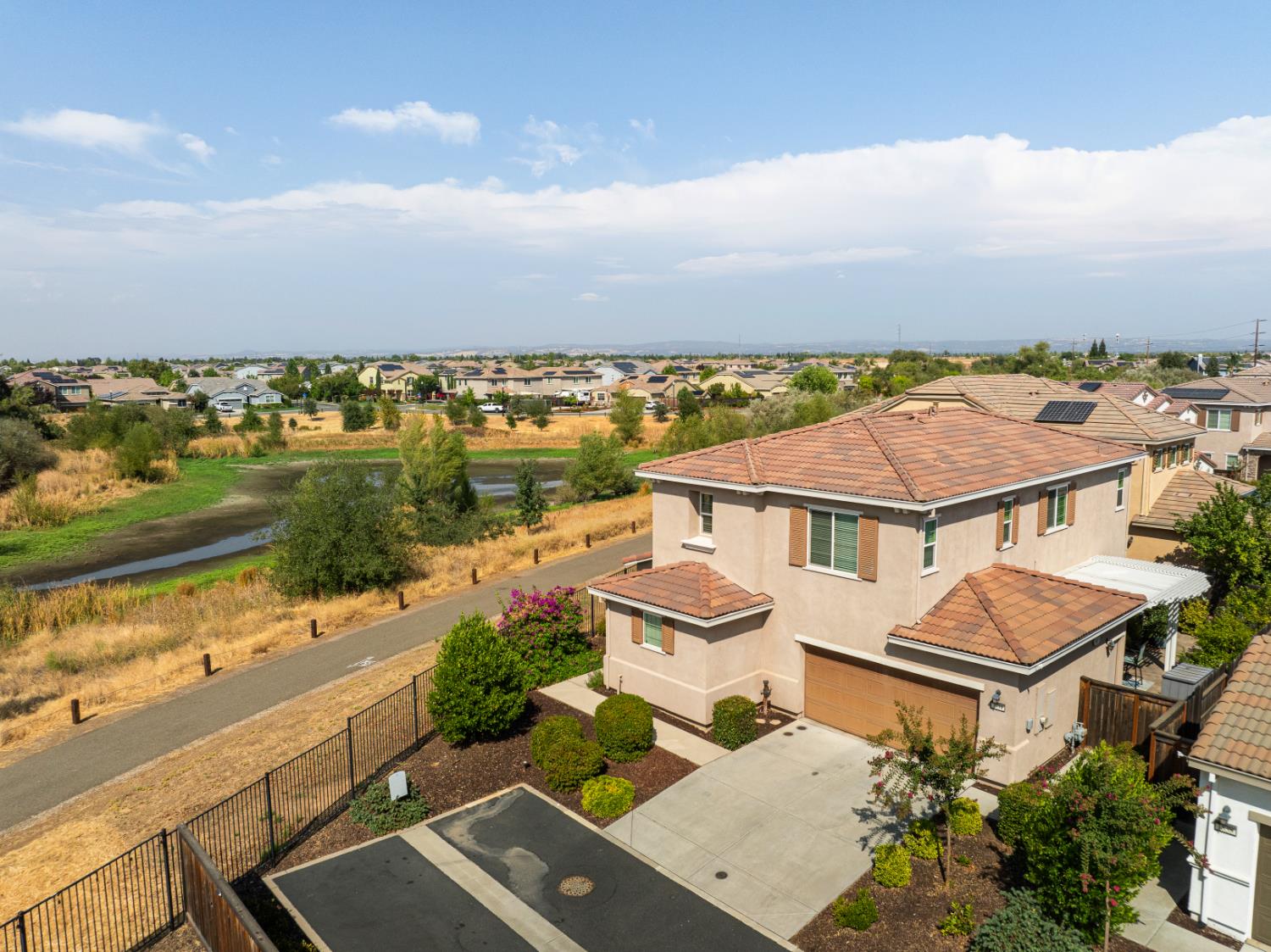 1834 Salerno Place