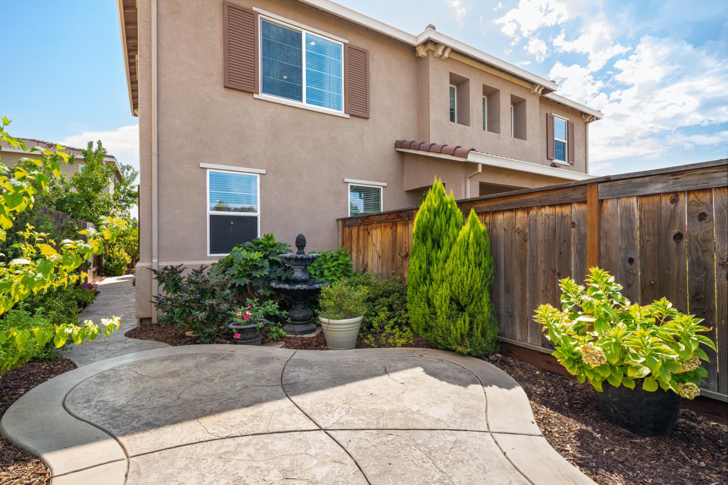 1834 Salerno Place