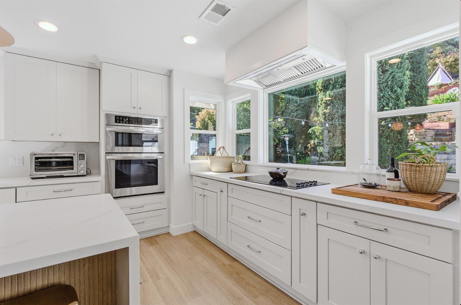 11220 Sunrise Ridge