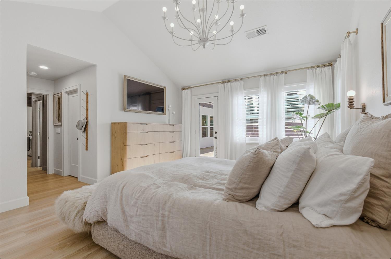 11220 Sunrise Ridge