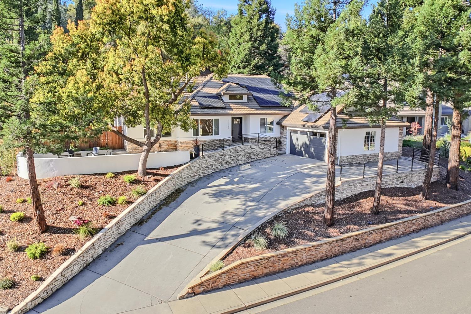 11220 Sunrise Ridge