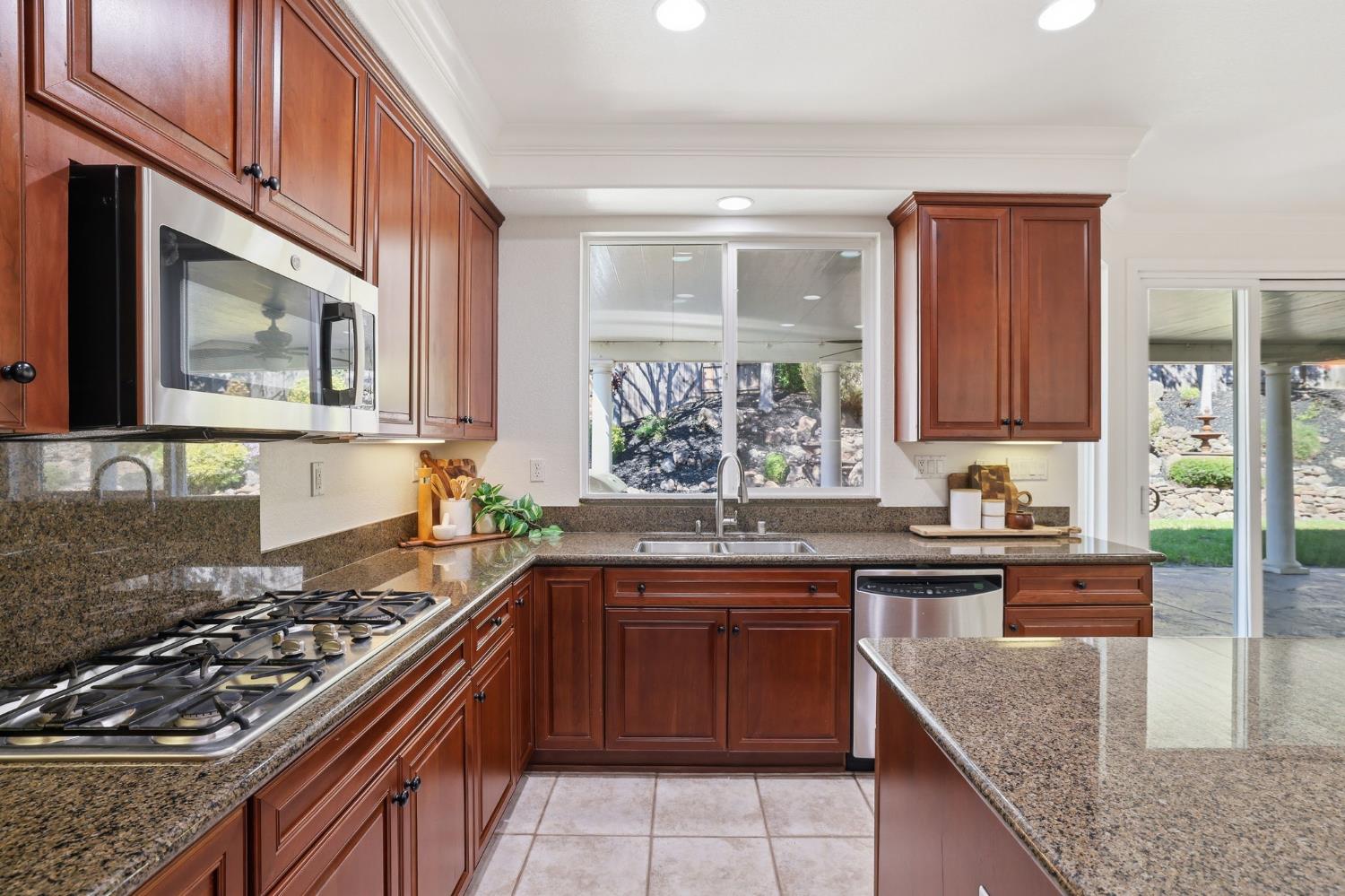 2226 TORC MOUNTAIN Lane