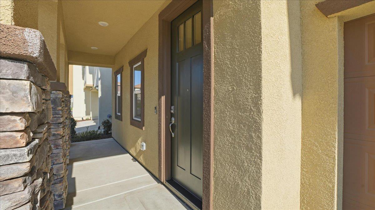 1437 Coral Street