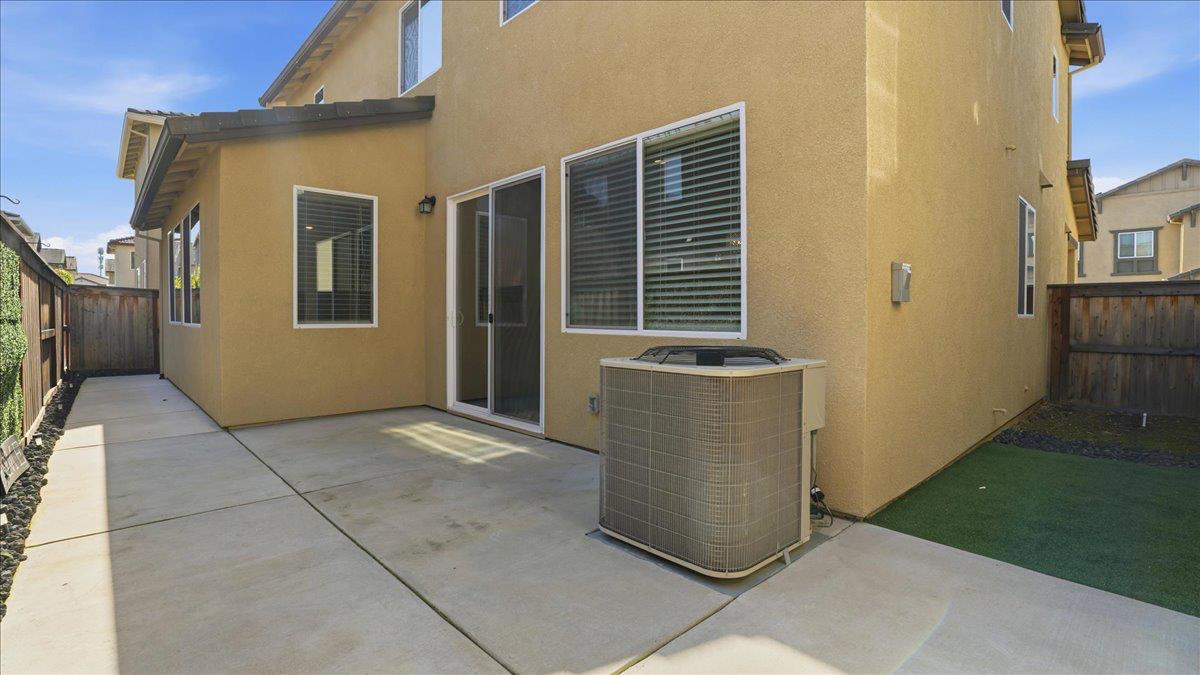 1437 Coral Street