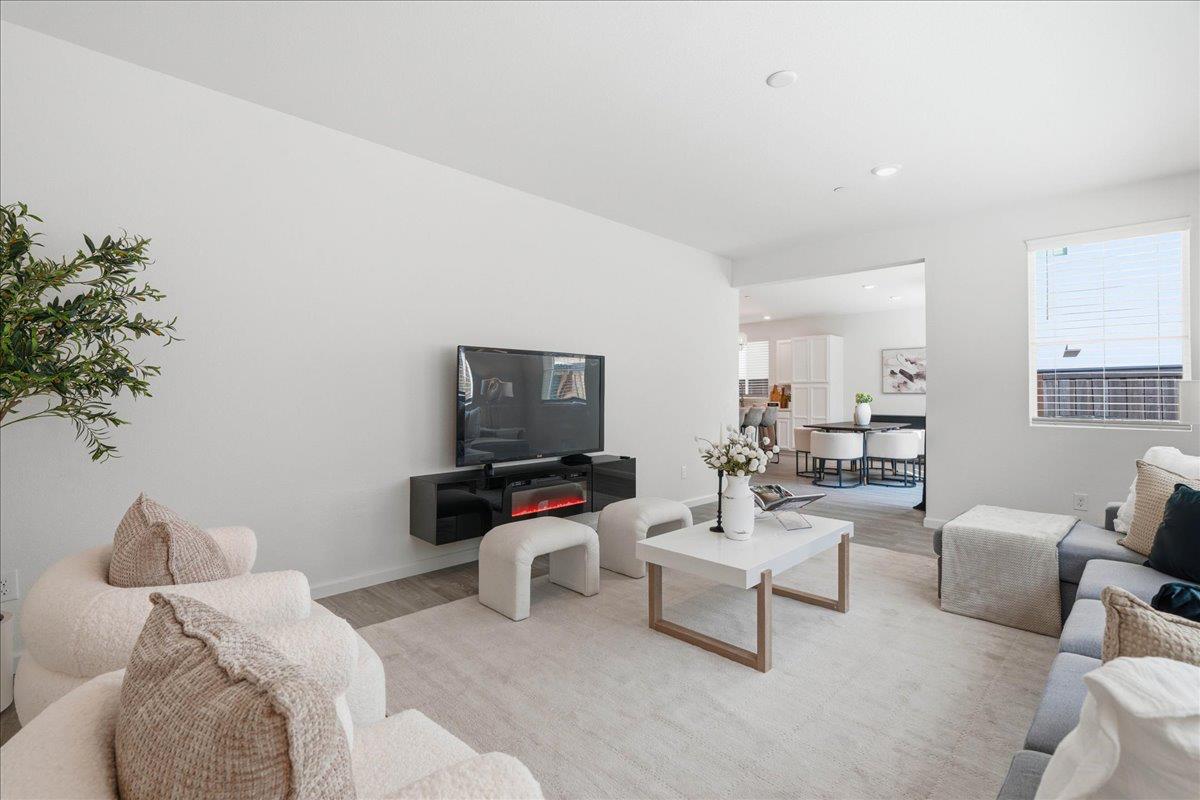1437 Coral Street