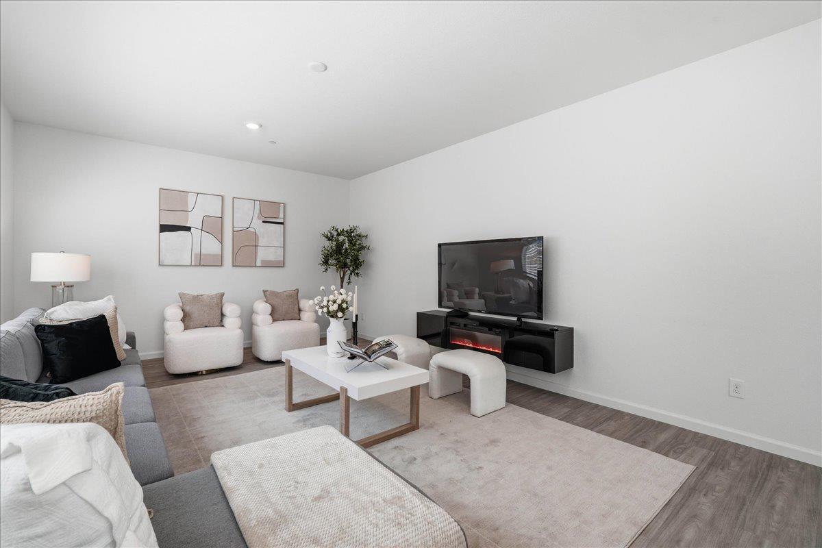 1437 Coral Street