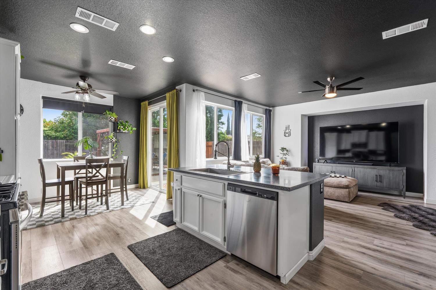 2411 Independence Trail