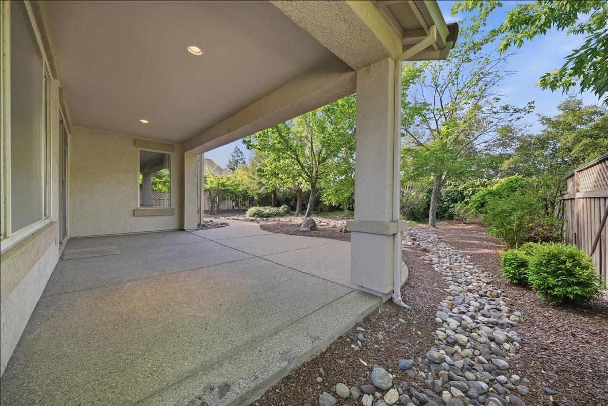 1611 Hackberry Lane