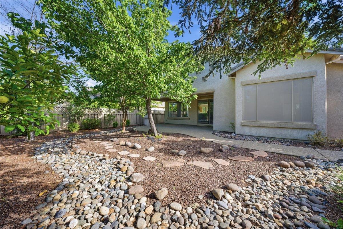 1611 Hackberry Lane