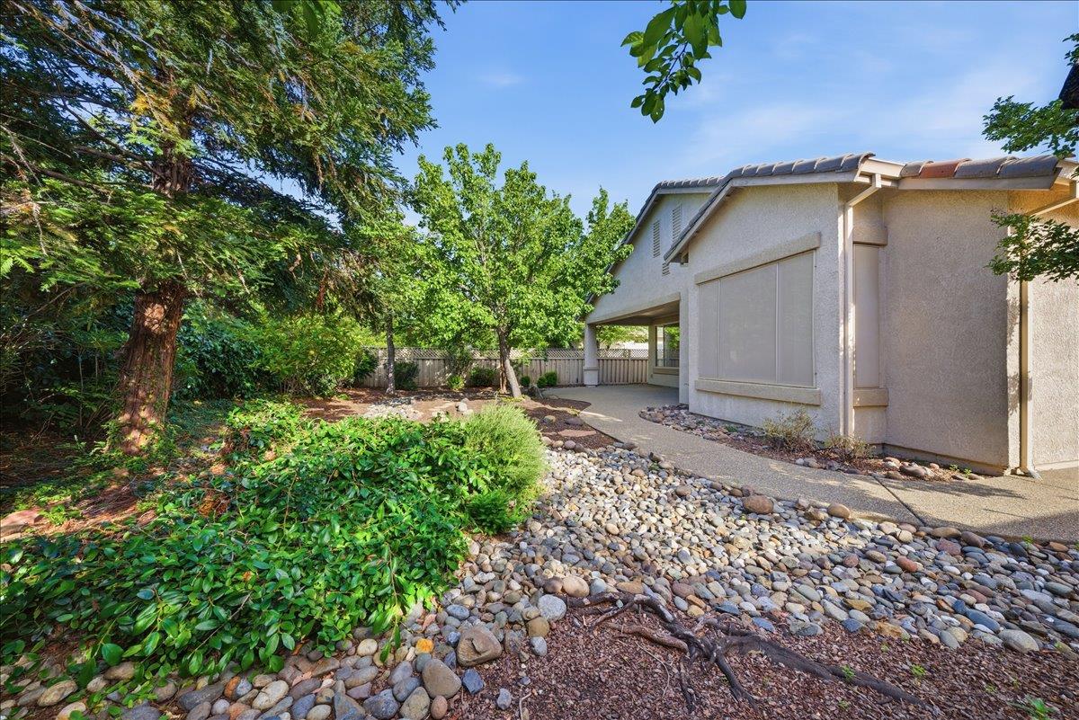 1611 Hackberry Lane