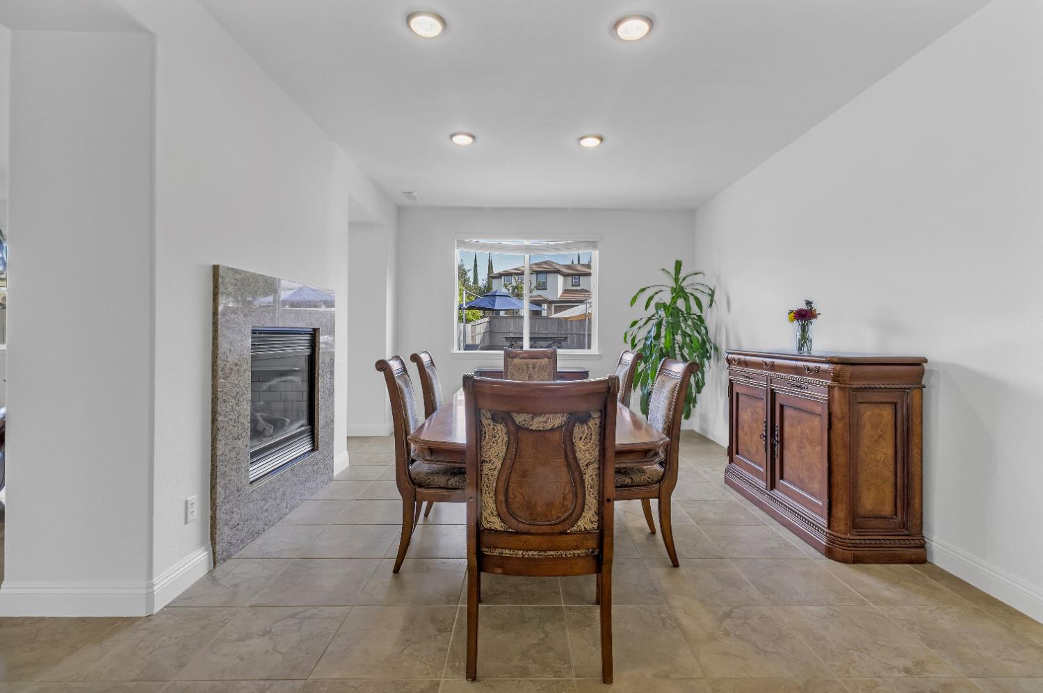 1554 Radford Loop