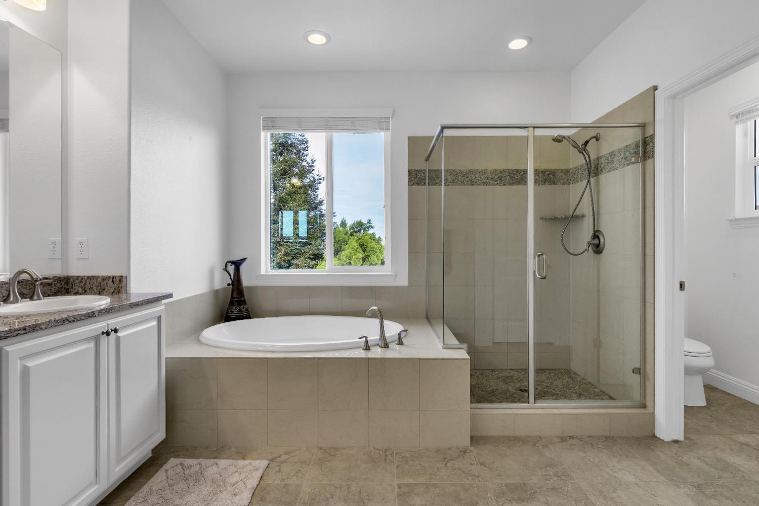 1554 Radford Loop
