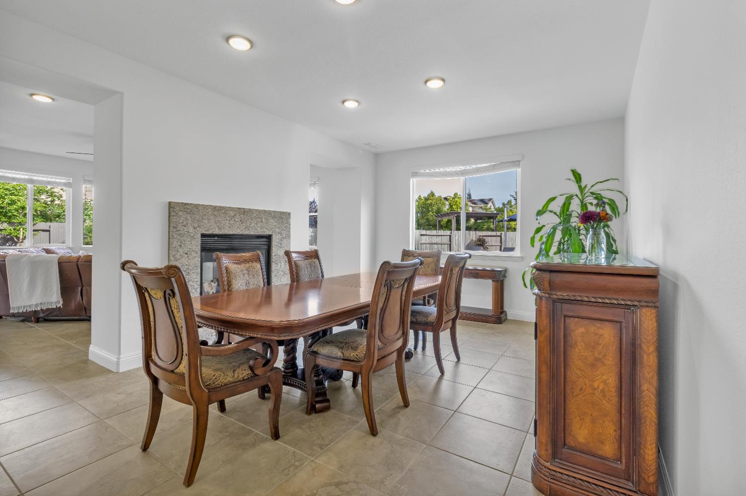1554 Radford Loop