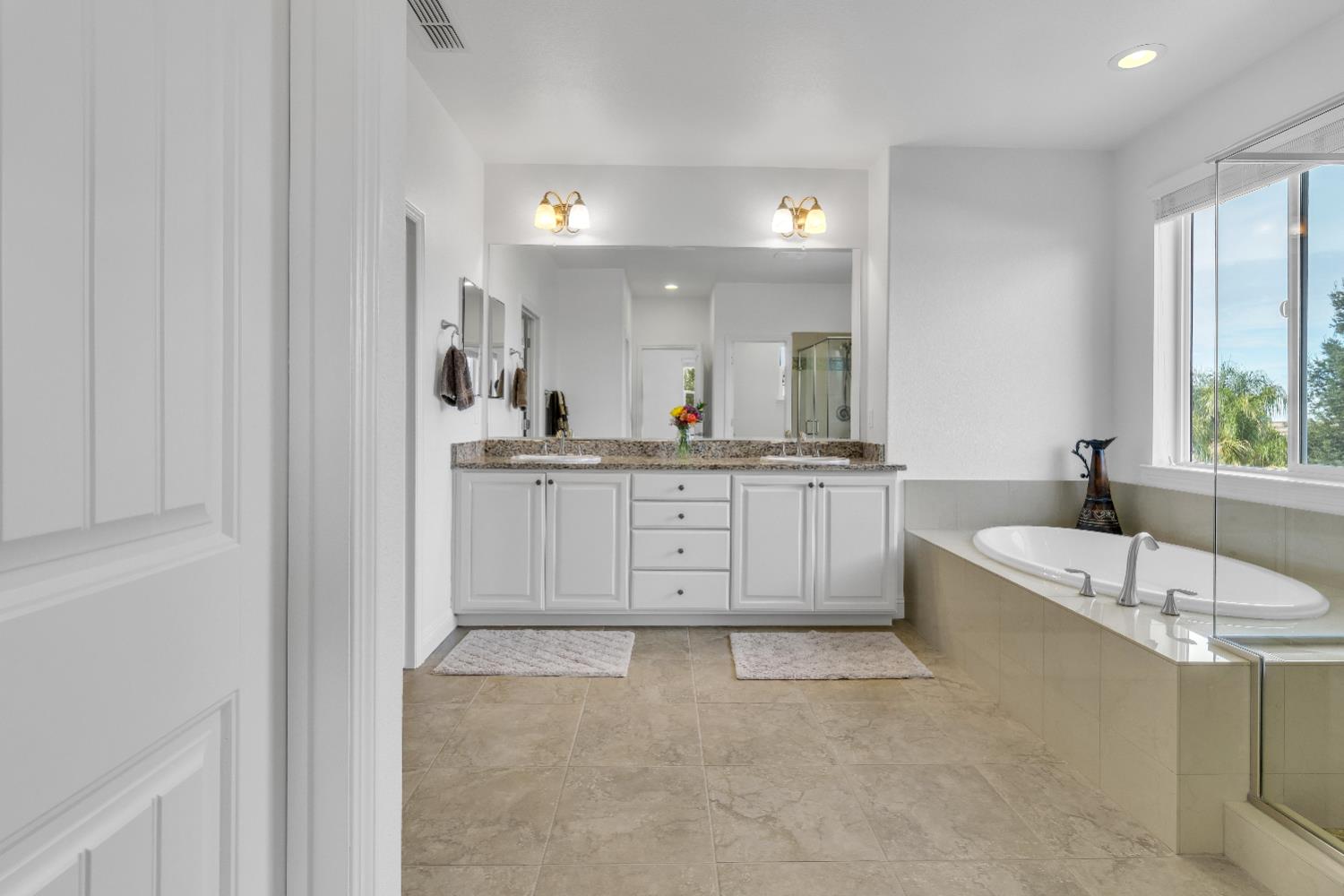 1554 Radford Loop