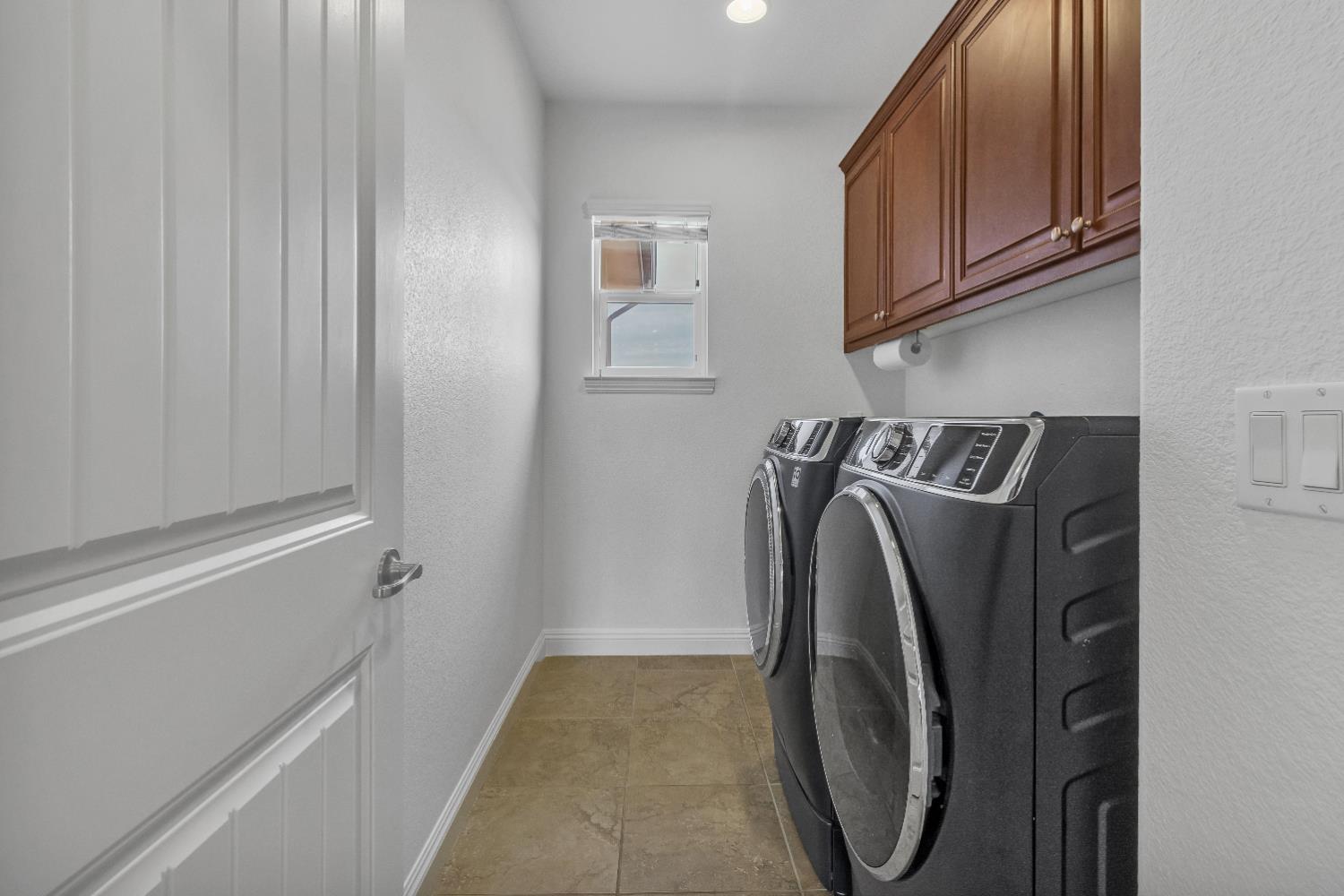 1554 Radford Loop