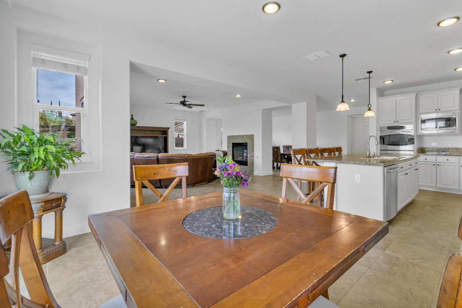 1554 Radford Loop