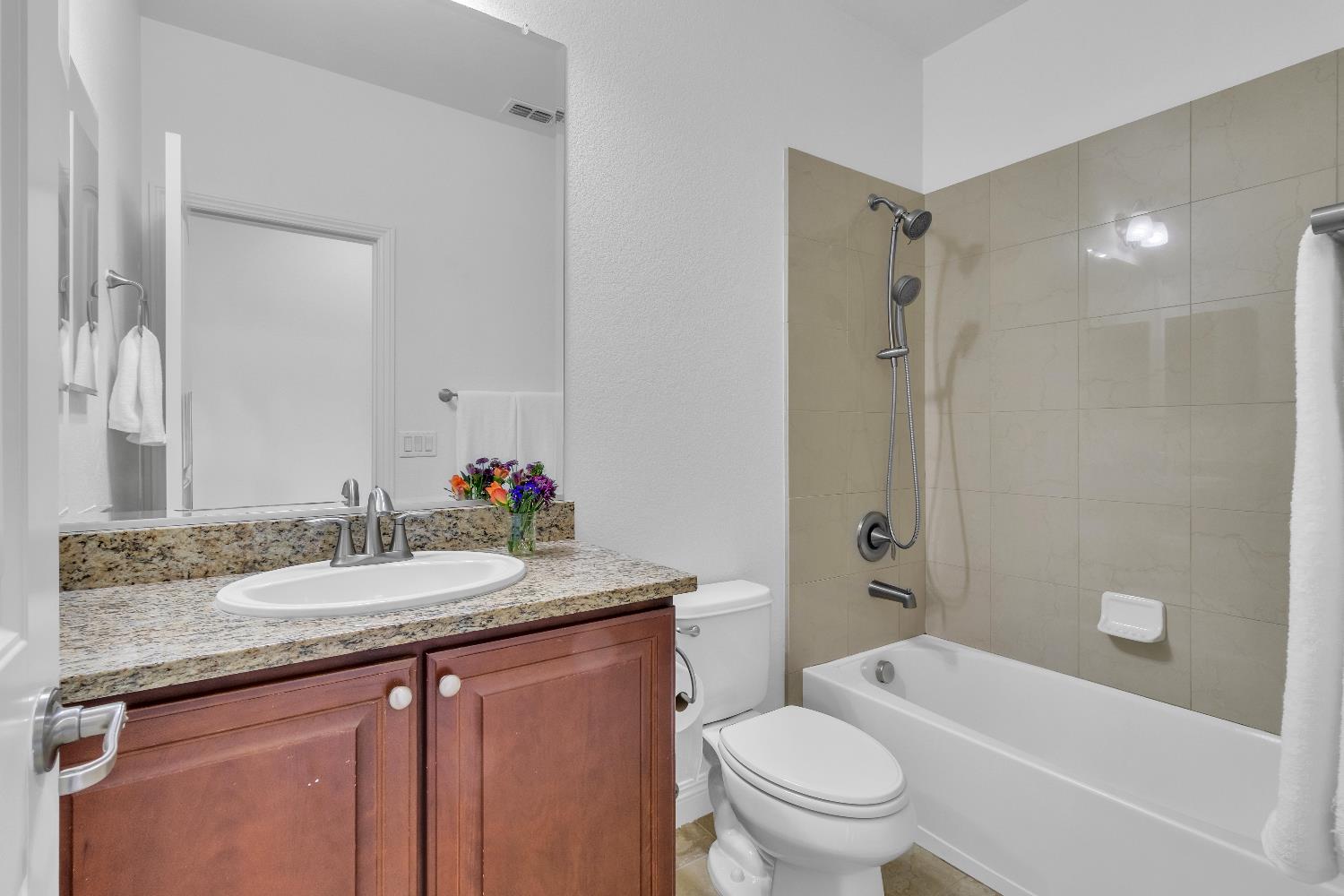 1554 Radford Loop