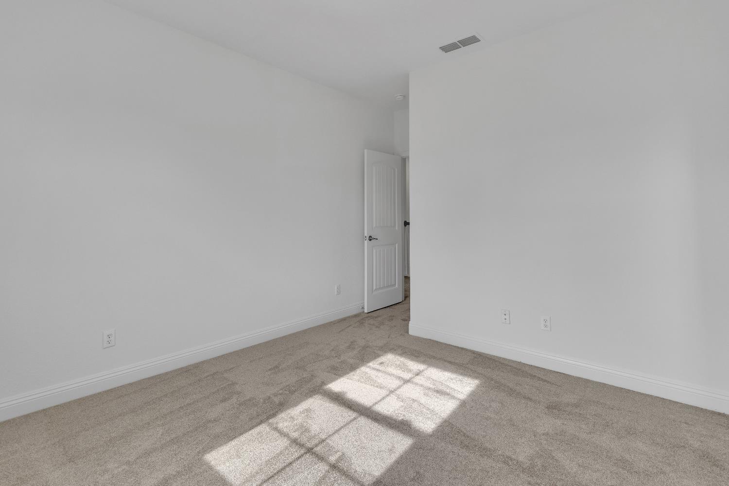 1554 Radford Loop