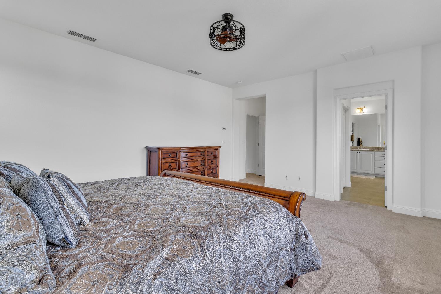 1554 Radford Loop