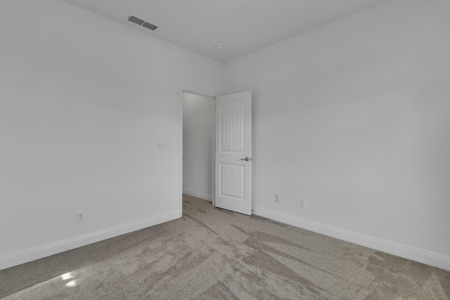 1554 Radford Loop