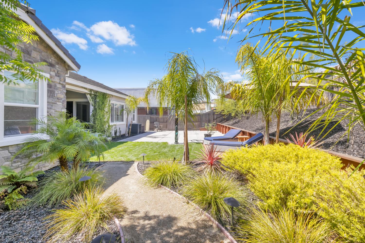 3078 Orange Grove Terrace