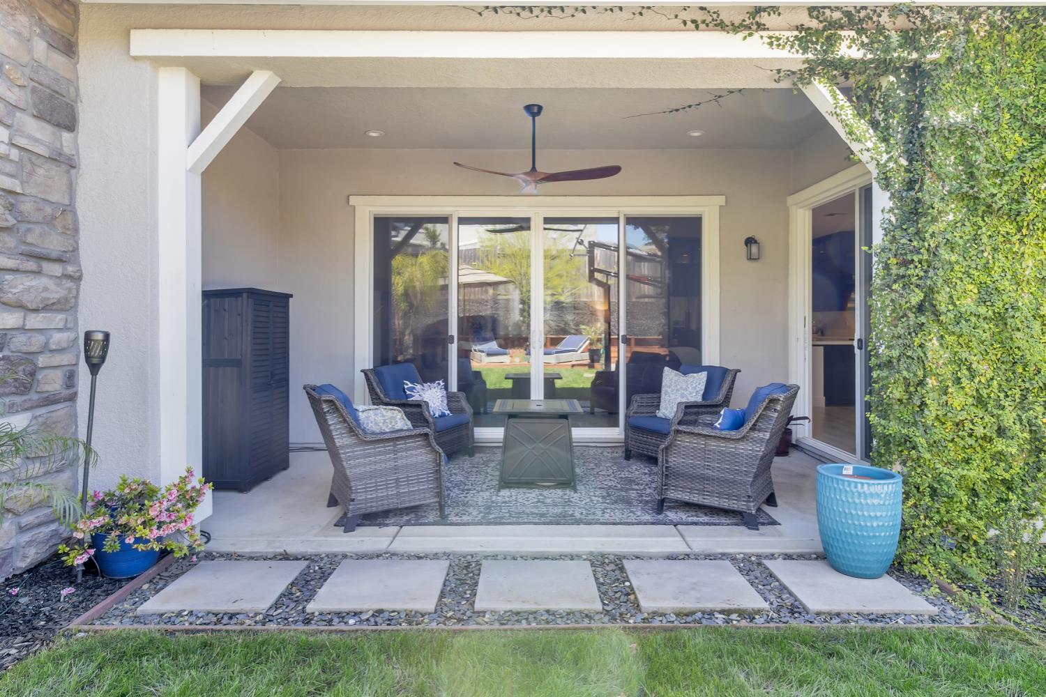 3078 Orange Grove Terrace