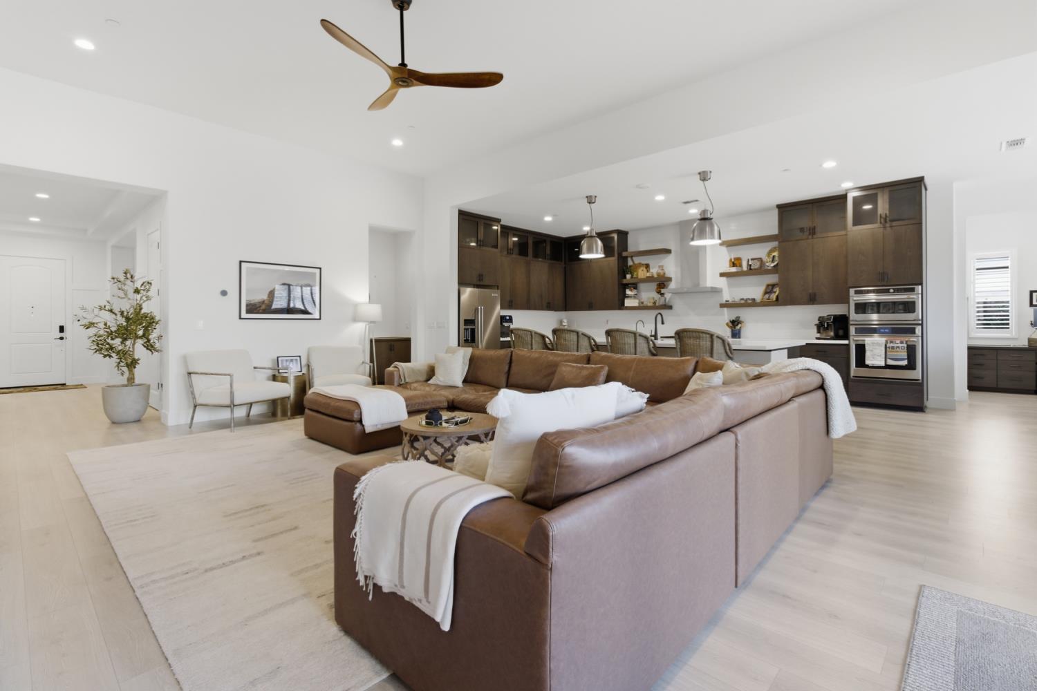 3078 Orange Grove Terrace