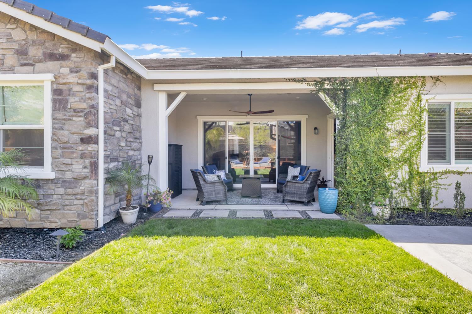 3078 Orange Grove Terrace