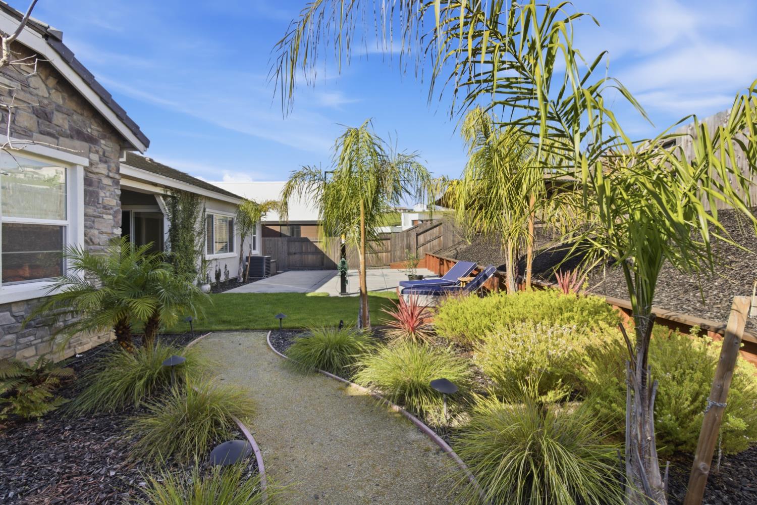 3078 Orange Grove Terrace
