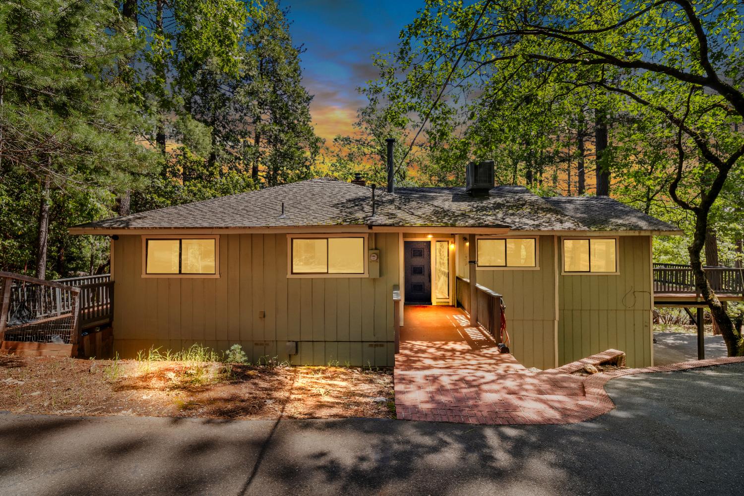 5539 Crestline Drive
