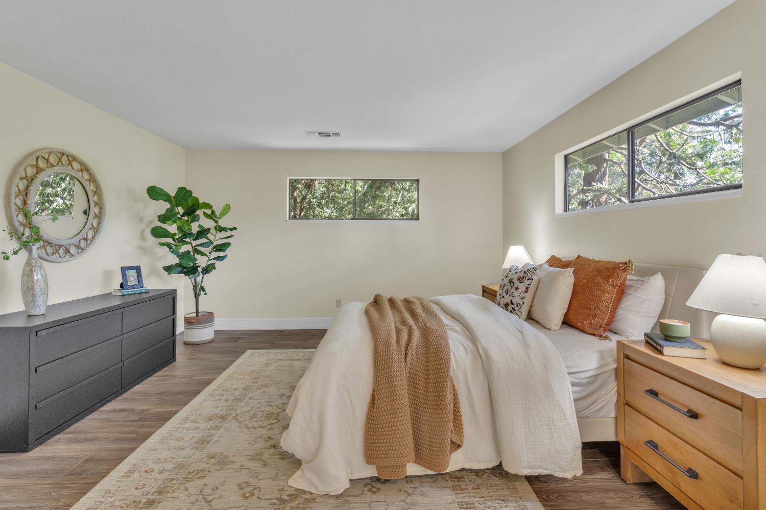 5539 Crestline Drive