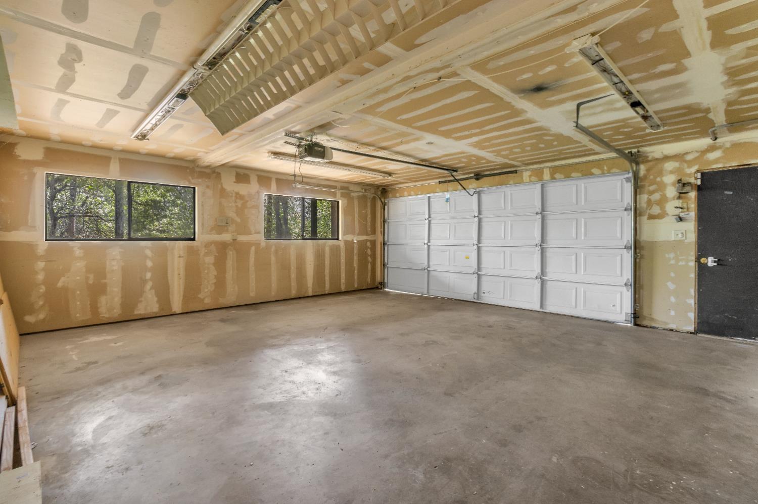 5539 Crestline Drive