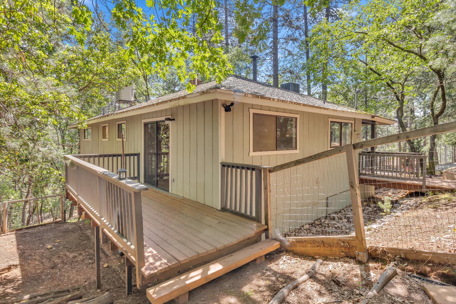 5539 Crestline Drive