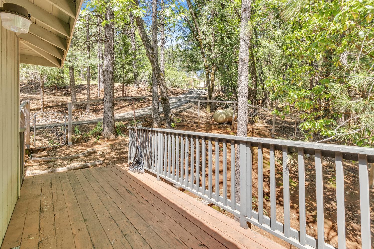 5539 Crestline Drive