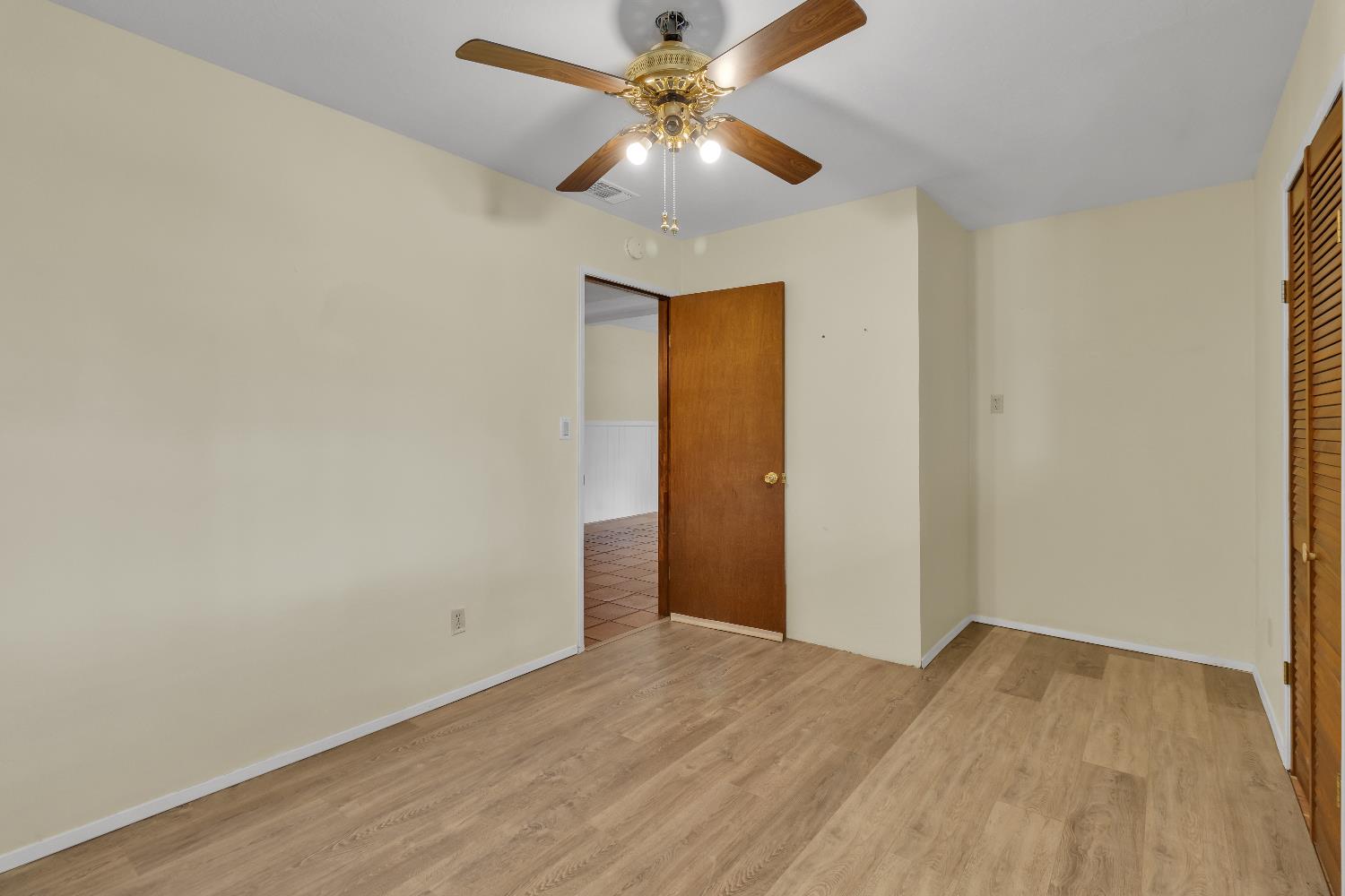 5539 Crestline Drive