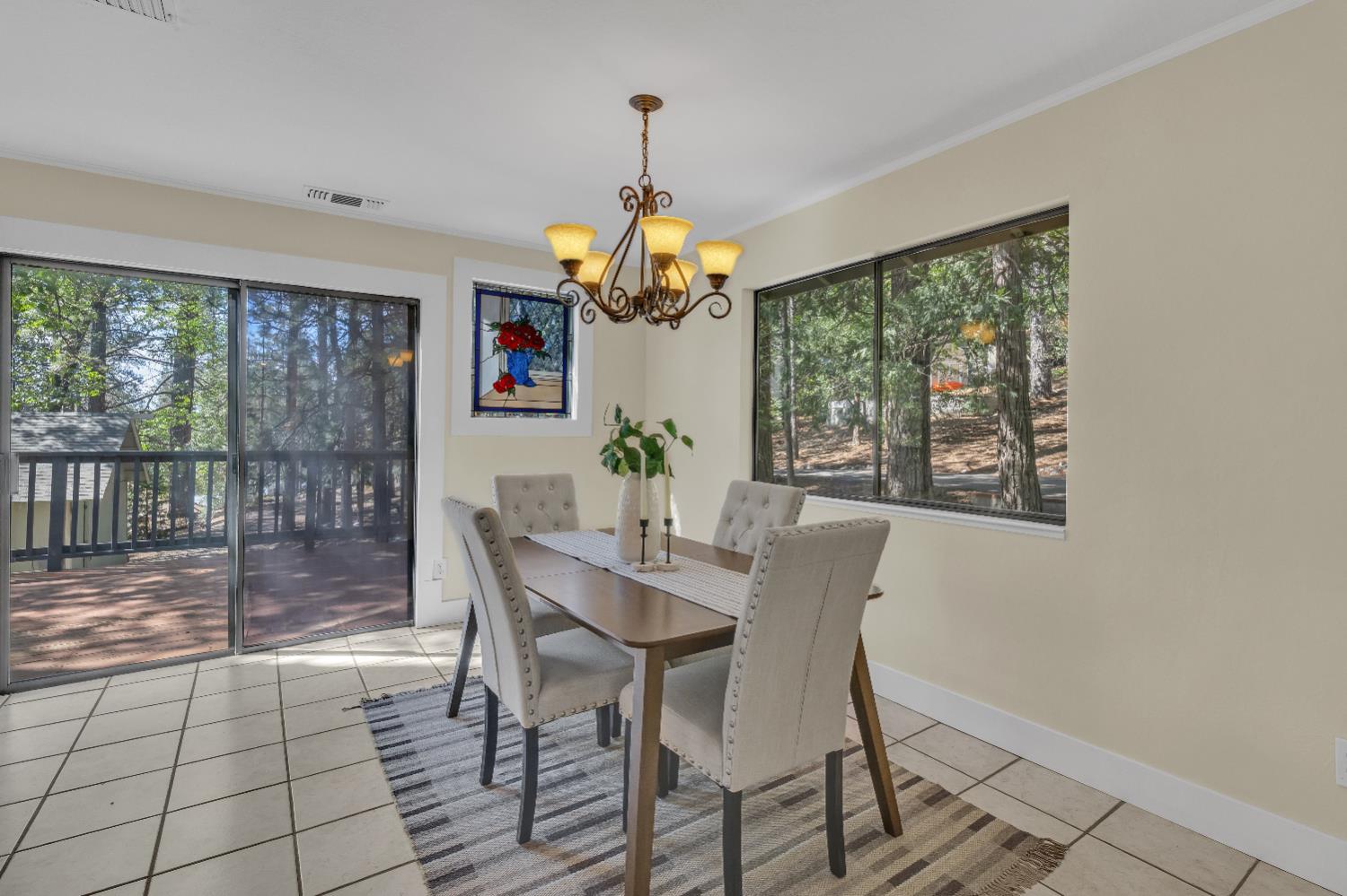 5539 Crestline Drive