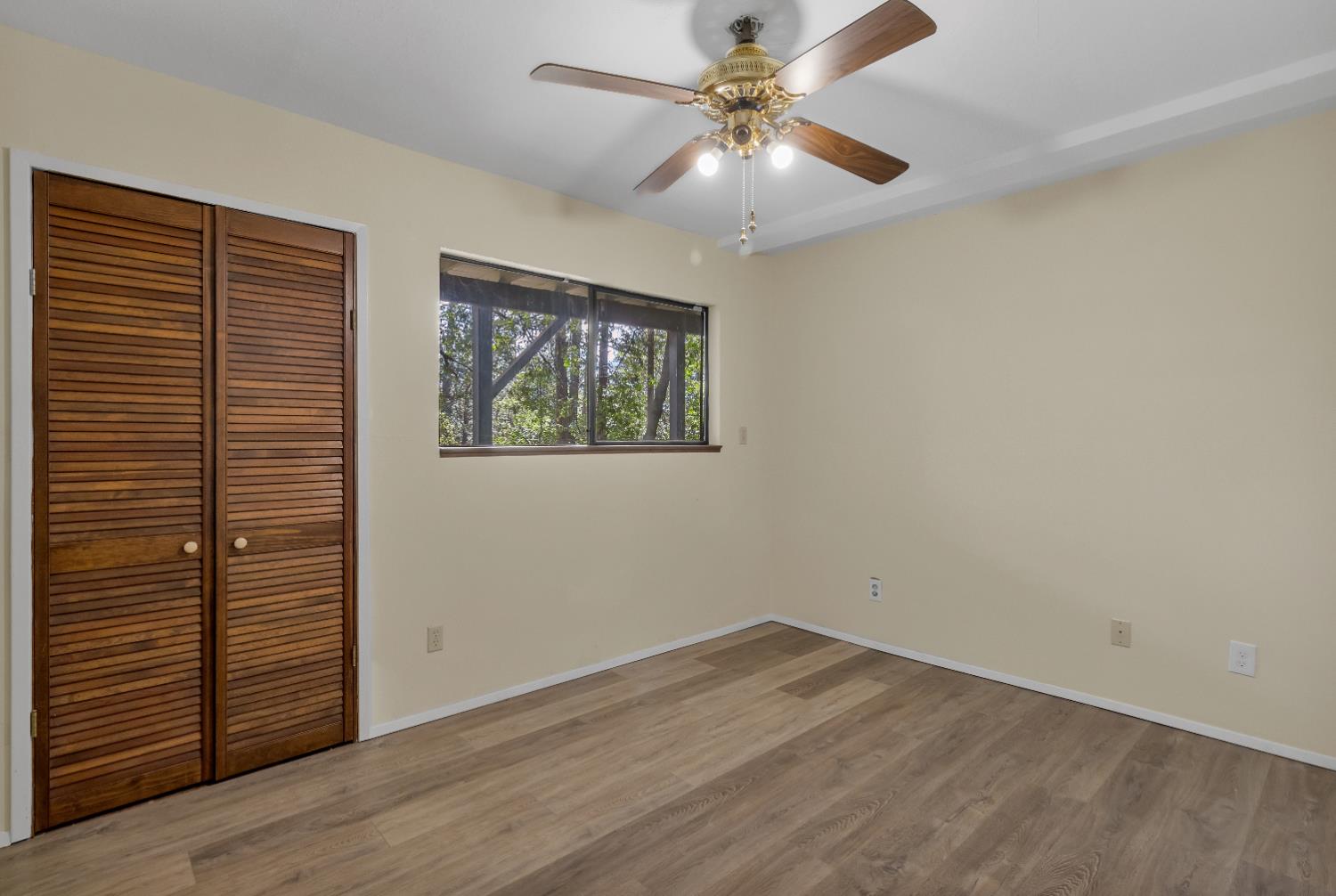 5539 Crestline Drive